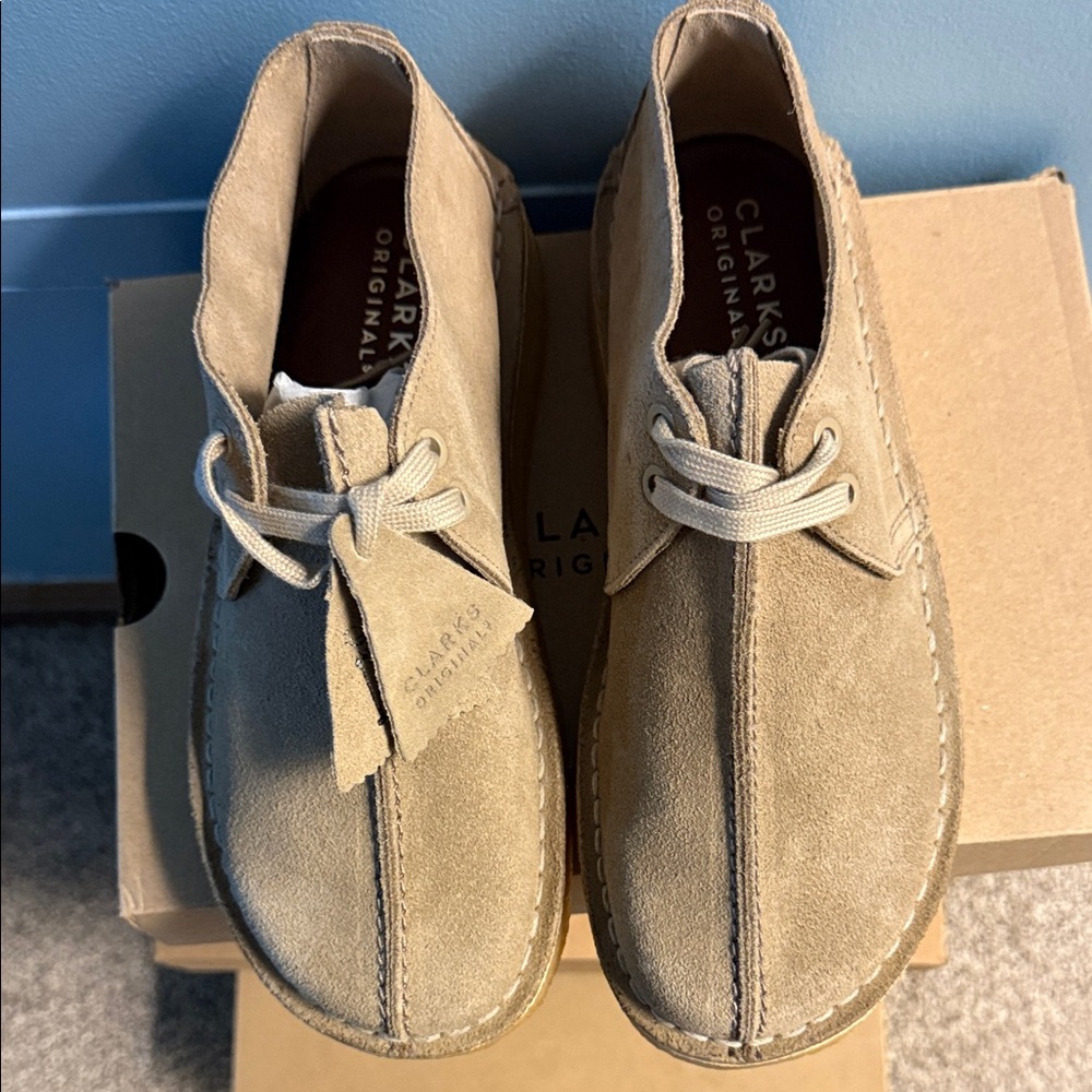 Clarks Men's Beige Suede Chukka Boots